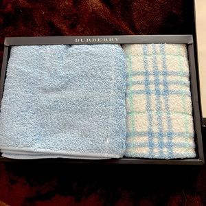 Burberry hand towels